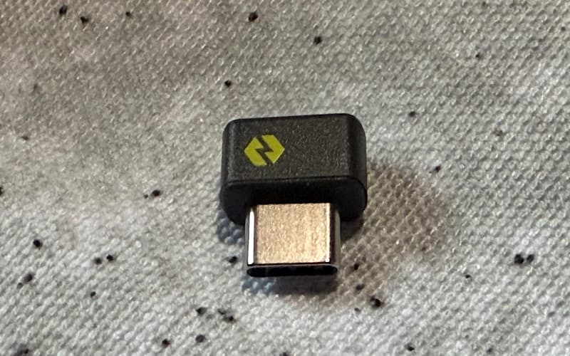 USB Type-C接続のLogi Bolt USBレシーバー