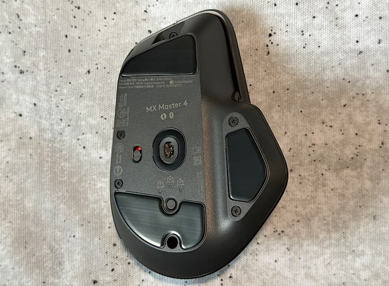 Logicool MX Master 4裏側