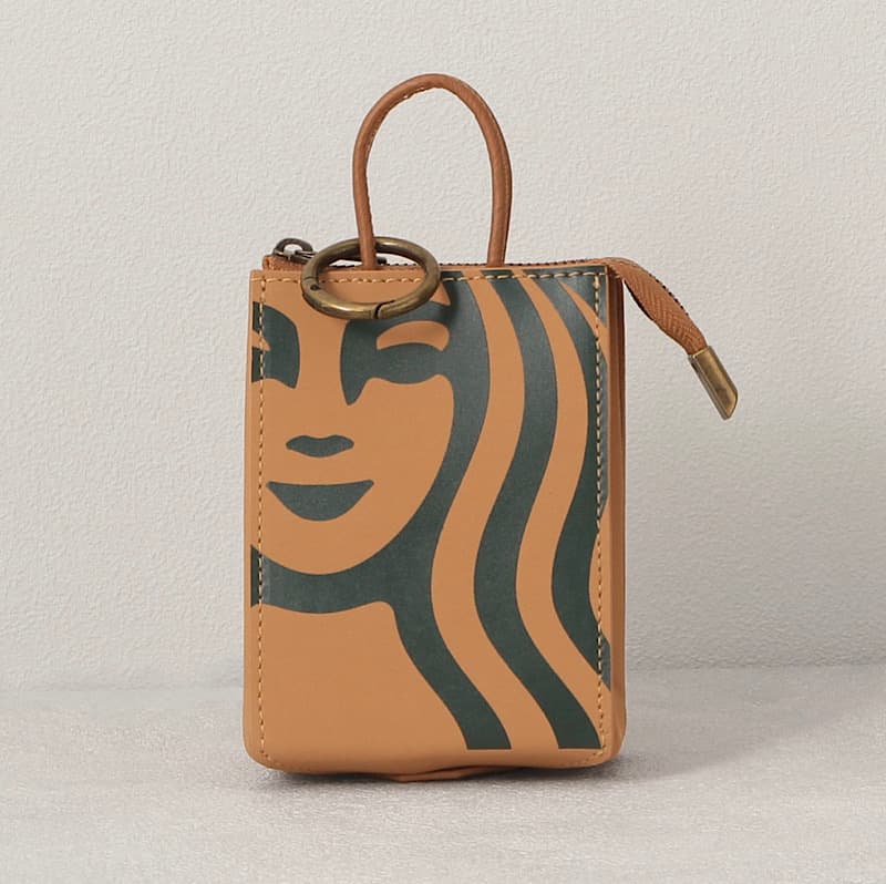 レザーチャームポーチ